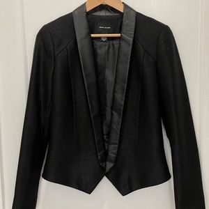 Black DKNY fitted blazer